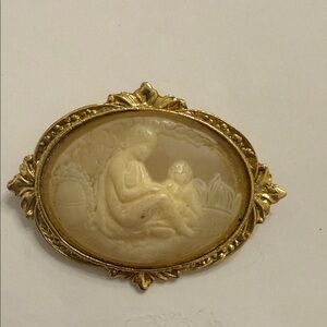 Vintage Gold and Cream Resin Mother and Child Mary Jesus Cameo Brooch